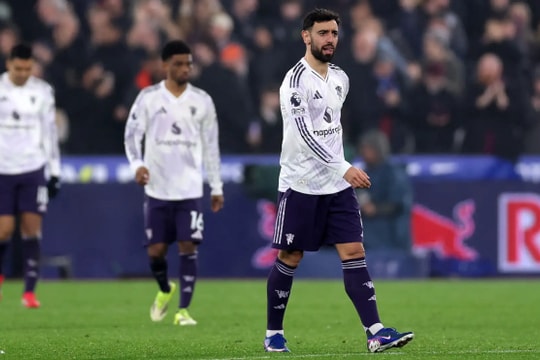 12 ngày vàng tại Carrington: Michael Carrick và 5 bài toán sống còn của Man Utd