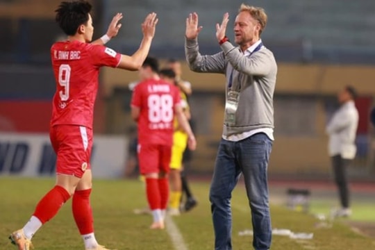 Nguyễn Đình Bắc và nghịch lý tại CAHN: HLV Polking lên tiếng về sự trưởng thành