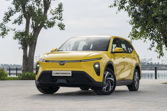 VinFast bứt phá đầu năm 2026: Doanh số đạt 16.172 xe, Limo Green dẫn đầu phân khúc