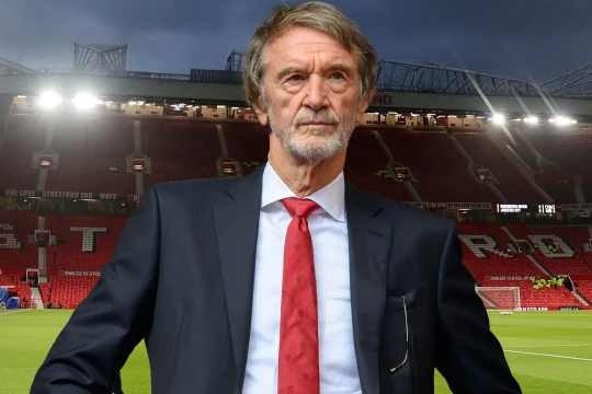 Sir Jim Ratcliffe và bài toán bản sắc tại MU: Khi tư duy tỷ phú va chạm giá trị cộng đồng
