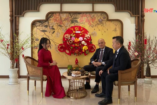 Vị quê trong chén trà xuân: Cuộc gặp gỡ của những người con núi Hồng sông La