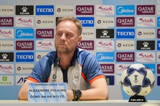 HLV Polking khẳng định CAHN sẽ lại thắng Tampines Rovers dù đối mặt án phạt xử thua 0-3