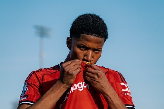 Chido Obi rực sáng giúp U18 MU đánh bại Man City: Lời khẳng định của viên ngọc quý