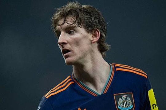 Chuyển nhượng sáng 15/2: Liverpool chi 95 triệu bảng cho Gordon, Arsenal săn đón viên ngọc Na Uy