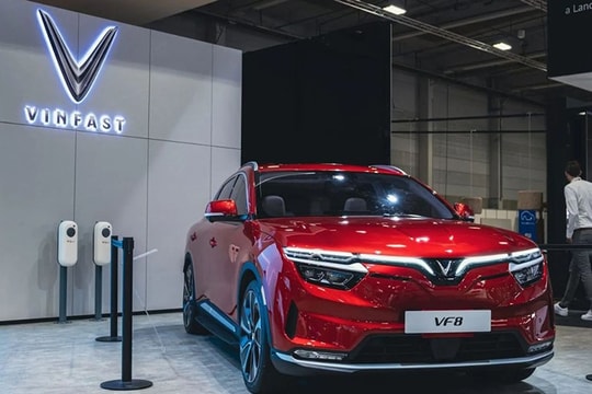 Giá xe VinFast VF 8 tháng 2/2026: Ưu đãi tới 120 triệu đồng và miễn phí lệ phí trước bạ