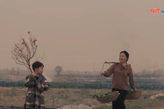 TẾT VỀ VỚI MẸ