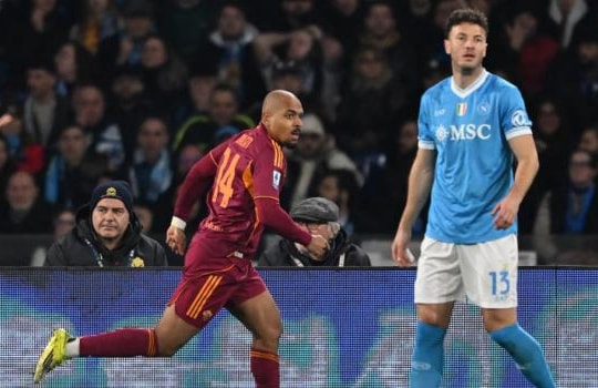 Napoli 2-2 AS Roma: Malen lập cú đúp, tân binh Santos giải cứu đội chủ nhà