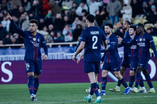 PSG ngược dòng ngoạn mục 3-2 trước Monaco nhờ sự tỏa sáng của 'siêu dự bị' Desire Doue