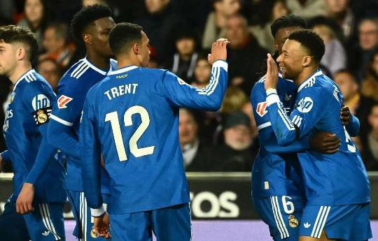 Real Madrid hạ Benfica 1-0: Siêu phẩm 0.01 xG của Vinicius và bản lĩnh Nhà vua