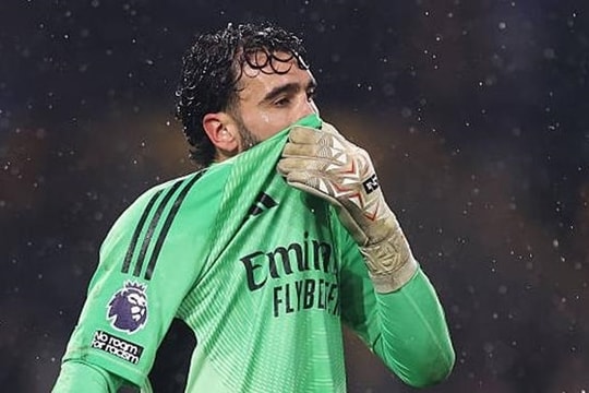 David Raya và tử huyệt sút xa: Arsenal trả giá đắt trong cuộc đua vô địch Ngoại hạng Anh