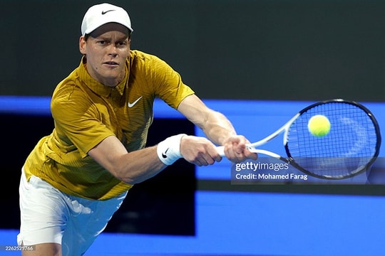 Địa chấn tại Doha: Jakub Mensik chấm dứt chuỗi bất bại sân cứng của Jannik Sinner