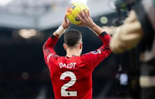 Diogo Dalot lột xác ngoạn mục: Sự hồi sinh của hậu vệ phải Man Utd dưới thời Michael Carrick