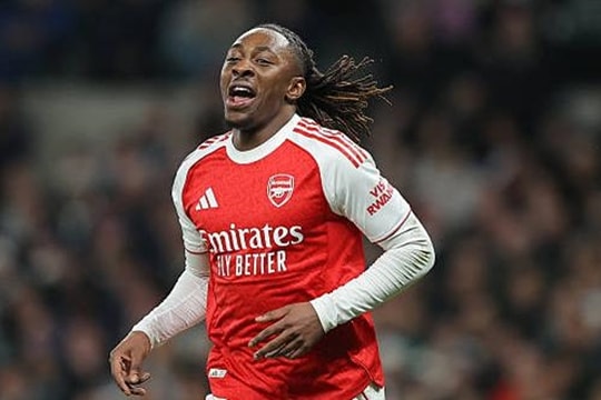 Arsenal vùi dập Tottenham 4-1: Eze và Gyokeres rực sáng tại Derby Bắc London