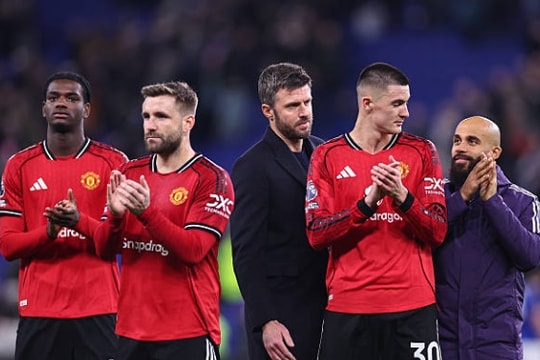 Man Utd hạ Everton 1-0: Benjamin Sesko rực sáng đưa Quỷ đỏ vào top 4 Ngoại hạng Anh