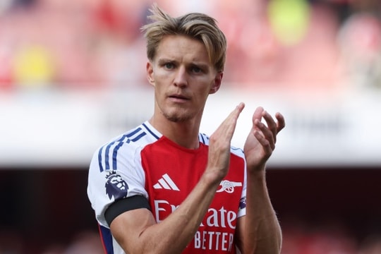 Odegaard gây sốc khi muốn gia nhập MU, Barca và Real Madrid đại chiến vì Rodri