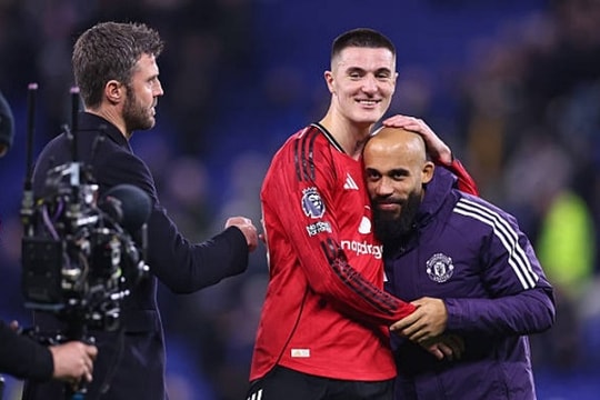 Man United chen chân vào top 4 Ngoại hạng Anh nhờ dấu ấn từ các tân binh sáng giá