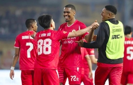 CLB Công an Hà Nội dồn lực vô địch V.League 2025/26 sau cú sốc tại đấu trường châu lục