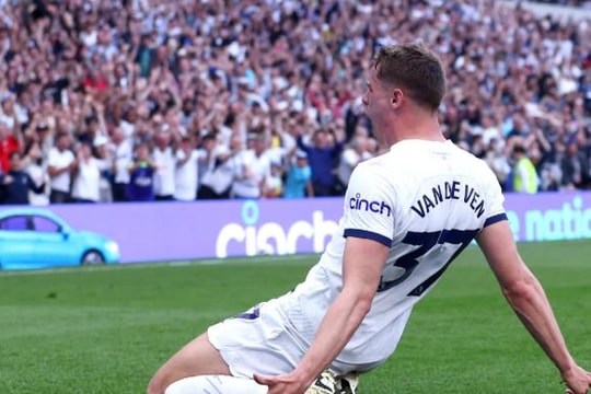 Tin chuyển nhượng 25/2: Liverpool chốt Micky van de Ven, Chelsea theo sát Ronaldo