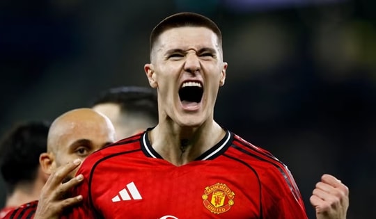 Michael Carrick hồi sinh Man Utd: Khi sự đơn giản đánh bại hệ thống phức tạp của Amorim