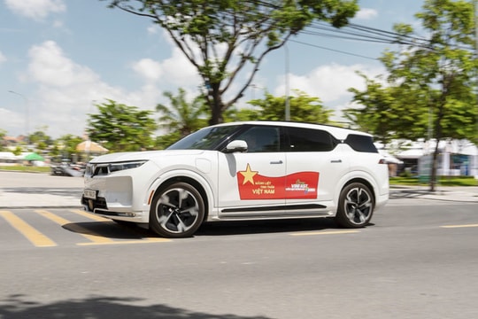VinFast VF 9: Vì sao mẫu SUV điện hạng E giá từ 1,5 tỷ đồng thu hút nhiều gia đình Việt?