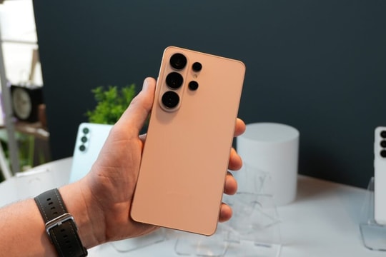 Galaxy S26 Ultra ra mắt: Smartphone đầu tiên hỗ trợ codec APV cho quay phim chuyên nghiệp