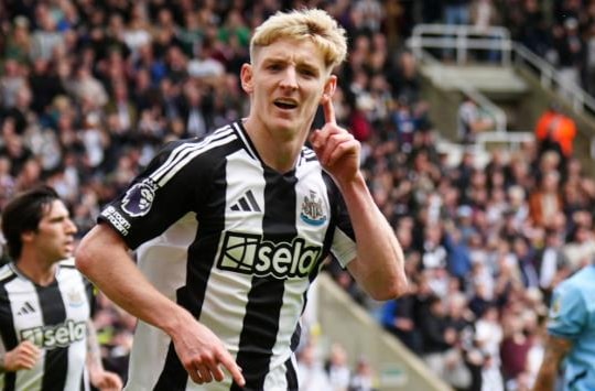 Ngoại hạng Anh áp đảo Champions League: Chờ đợi màn nội chiến giữa Chelsea và Newcastle