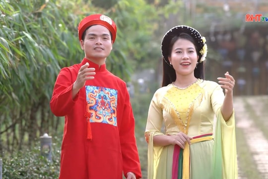 Xuân ấm tình quê