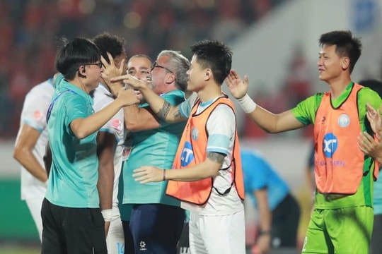 Nam Định ngược dòng đánh bại Ninh Bình 3-2 nhờ sự tỏa sáng của Xuân Son