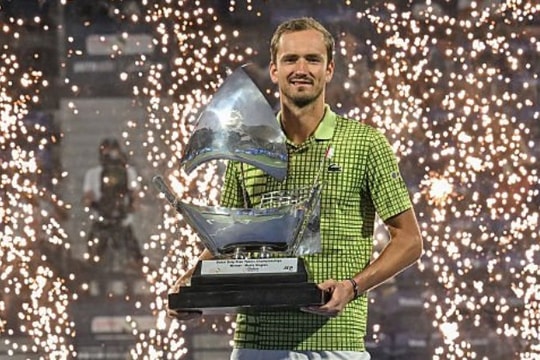 Medvedev đăng quang Dubai Championships 2026: Khi lời nguyền chính thức bị phá bỏ