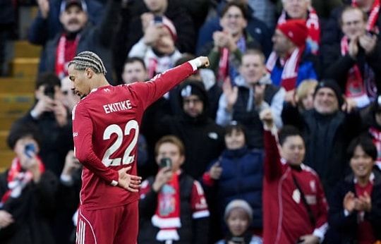 Liverpool đánh bại West Ham 5-2: Hugo Ekitike bùng nổ cùng đẳng cấp của Mac Allister