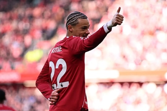 Hugo Ekitike tỏa sáng rực rỡ giúp Liverpool giải bài toán khởi đầu chậm trước West Ham