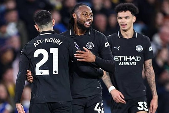 Manchester City thắng Leeds 1-0: Áp sát Arsenal trong ngày vắng Haaland
