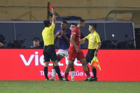 Hà Nội FC khủng hoảng nhân sự trước thềm đại chiến derby Thủ đô với CAHN