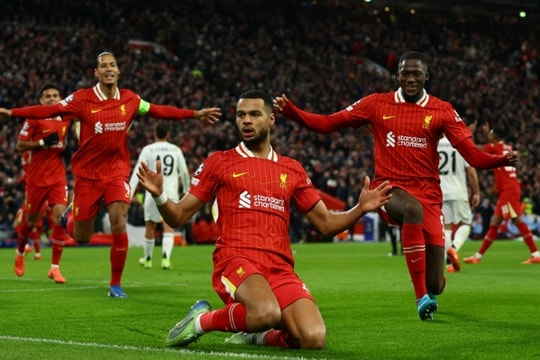 Arne Slot và bài toán nhân sự: Liverpool đối mặt thử thách cực đại trước Wolves