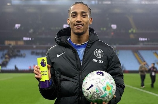 Joao Pedro lập hat-trick vào lưới Aston Villa: Chelsea tìm thấy Diego Costa mới