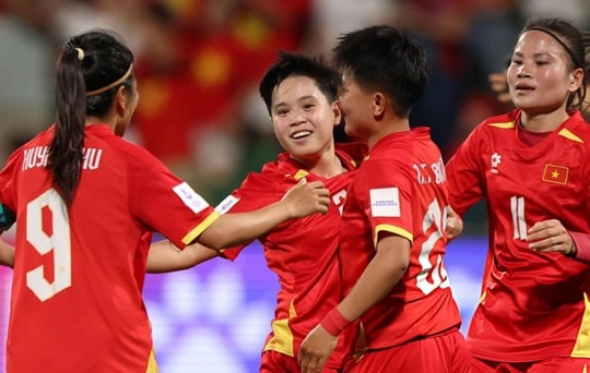 ĐT nữ Việt Nam nhận thưởng 500 triệu đồng sau chiến thắng kịch tính trước Ấn Độ