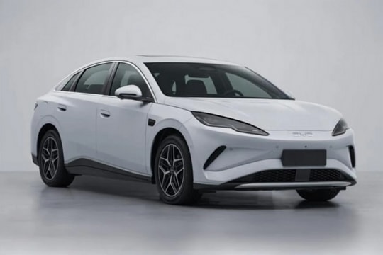 BYD Seal 08 chính thức ra mắt: Sạc 5 phút đi 400 km và tầm hành trình 1.000 km