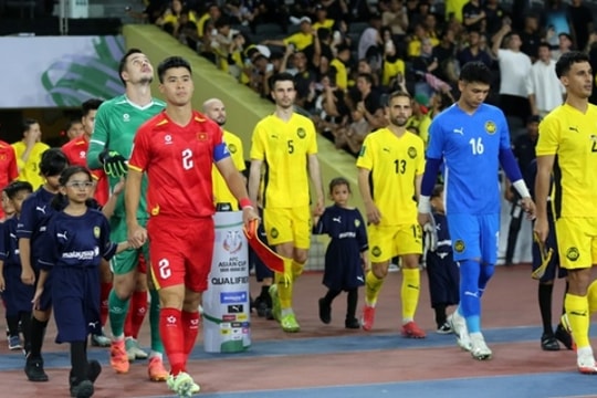 Việt Nam có thể được xử thắng Malaysia 3-0; Michael Olaha vướng luật FIFA đến năm 2027