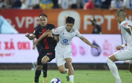 Ninh Bình khủng hoảng: Thủng lưới 8 bàn sau 3 trận và cuộc thay máu băng ghế chỉ đạo