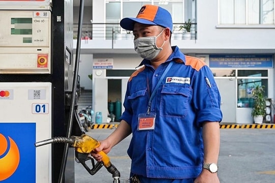 Giá xăng dầu hôm nay 07/03/2026 tăng kỷ lục, xăng vượt 27.000 đồng/lít