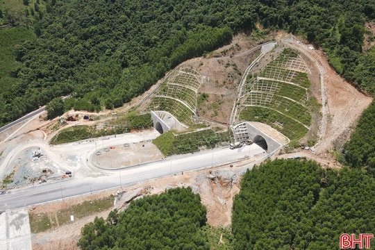 Hầm Đèo Bụt sẽ hoàn thành thi công mở rộng trong năm nay