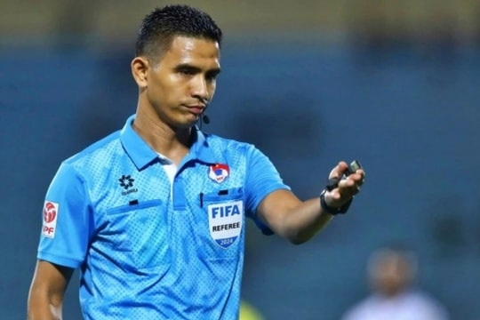 Trọng tài FIFA Malaysia điều hành derby Thủ đô; HLV Mai Đức Chung thận trọng tại giải châu Á