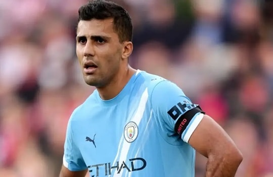 Real Madrid phá lệ chiêu mộ Rodri, Arsenal hét giá Martin Odegaard