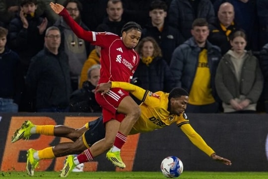 Chấm điểm Liverpool thắng Wolves 3-1: Rio Ngumoha rực sáng, Gakpo gây thất vọng