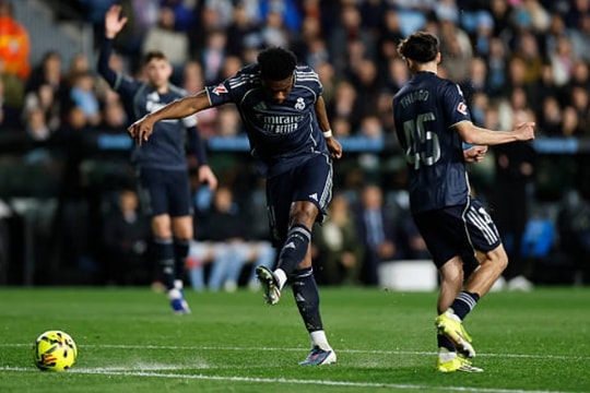 Real Madrid nhọc nhằn hạ Celta Vigo 2-1: Tchouameni rực sáng, Valverde ghi bàn quyết định