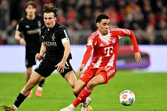 Bayern Munich đè bẹp Gladbach 4-1: Jamal Musiala tái xuất rực rỡ