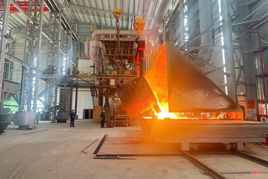 Đốt lò vận hành nhà máy luyện kim màu đầu tiên ở Hà Tĩnh