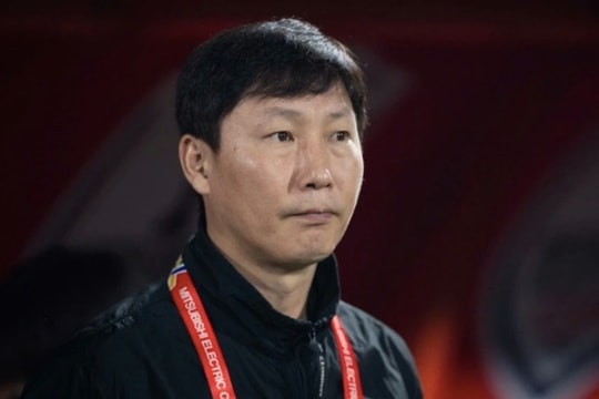 HLV Kim Sang-sik đứng trước kỷ lục 13 trận bất bại nếu Malaysia bị xử thua