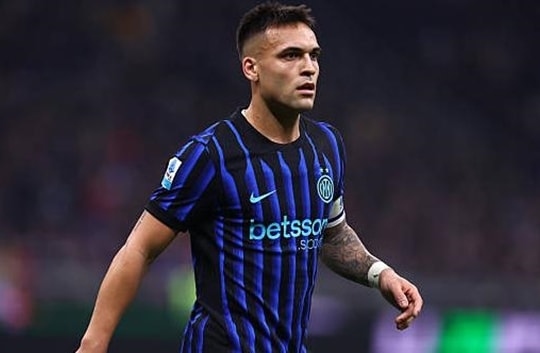 Chuyển nhượng tối 8/3: Arsenal săn 'bom tấn' Kvaratskhelia, Chelsea chi 350 triệu euro