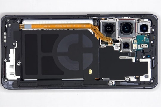 "Mổ bụng" Galaxy S26 Ultra: Cải tiến tản nhiệt và cơ chế tháo pin đột phá